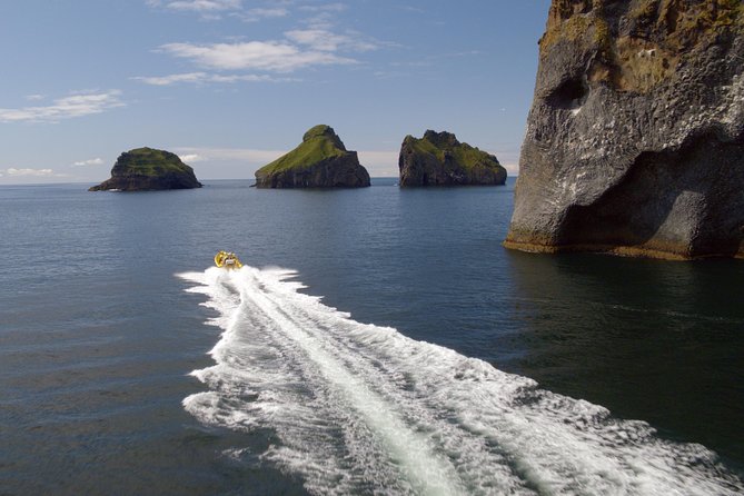 1-Hour Small Group Sightseeing Boat Tour in Vestmannaeyjar - Starting at Tangagata 7 in Vestmannaeyjabær