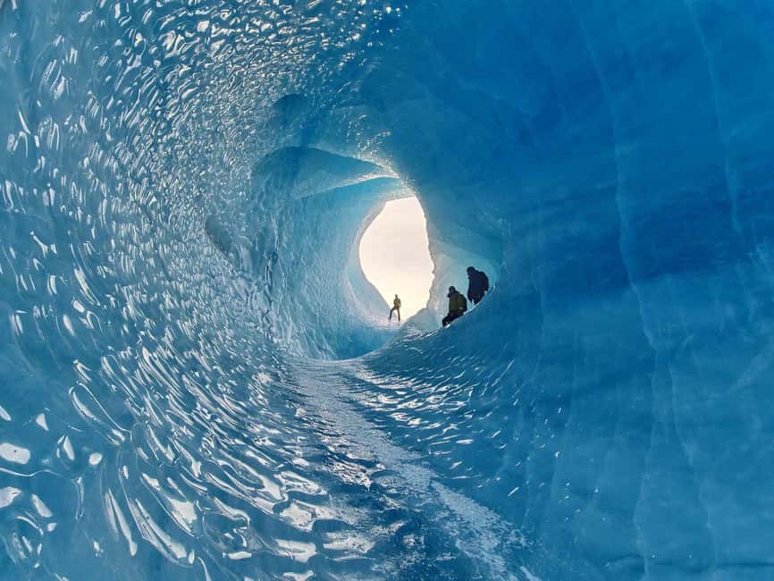 2-Day South Coast, Blue Ice Cave, Glacier Lagoon Tour - The return to Reykjavík