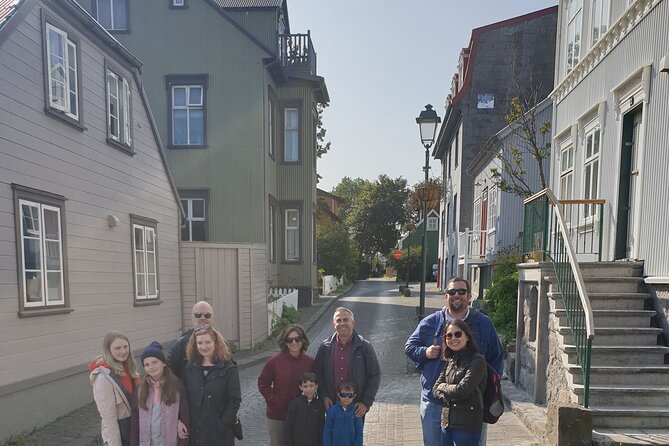 2-Hour Reykjavik Private Walking Tour - City Hall and Lake Tjörnin