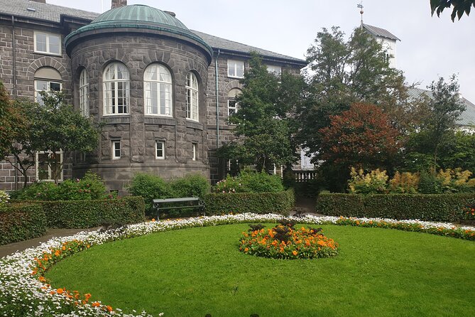2-Hour Reykjavik Private Walking Tour - What the private format is worth