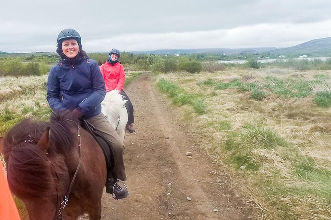 2 hours Private Horse Riding to Lake Hafravatn, Reykjavík - Mos - Riding toward Lake Hafravatn