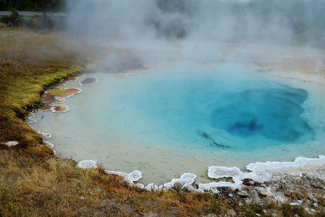 3-Day Ice Cave, South Coast, Golden Circle and Northern Lights - Who should book this three-day Iceland tour?
