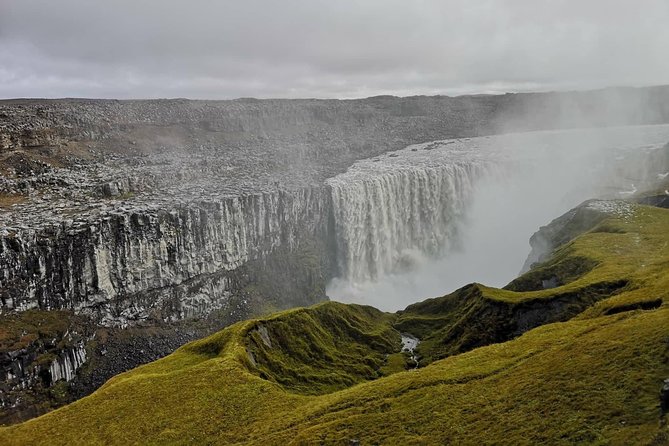 4, 5, 6 or 7-Day Small-Group Ring Road Tour from Reykjavik - Day 2: Icebergs, Diamond Beach, and the East Fjords