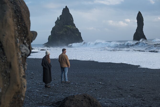 6-day Ultimate Iceland Tour: Photography and Northern Lights - Day three: Snæfellsnes, seals, black beaches, and Kirkjufell