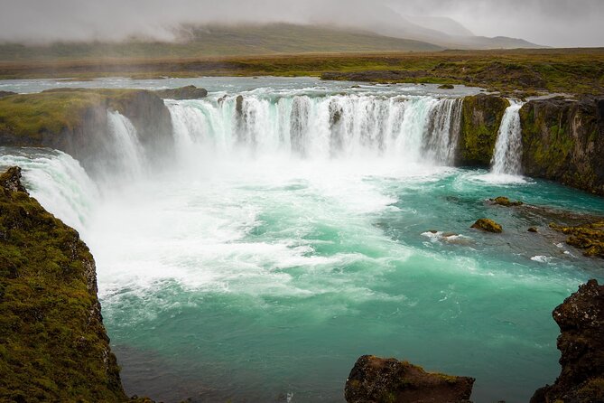 7-Day Small Group Journey Around Iceland - Guides, coaches, and the practical rhythm of the trip