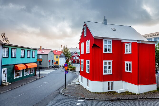 7-Day Small Group Journey Around Iceland - Day one in Reykjavík: an easy start with one missing piece