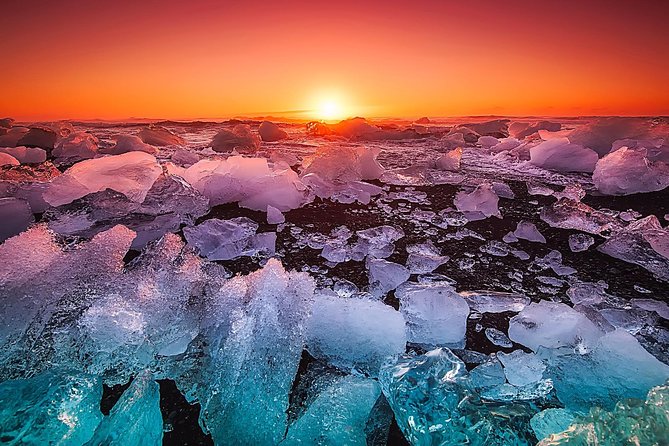 8-Day Summer Ring Route of Iceland with Snaefellsnes Peninsula - Day 1: The Golden Circle in three famous stops