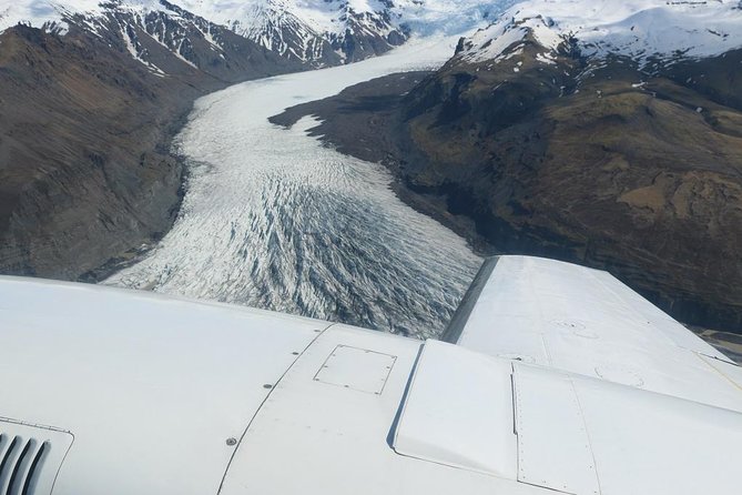 Airplane Flight over Vatnajökull Volcanic Eruption Sites - Weather flexibility, with a practical limit
