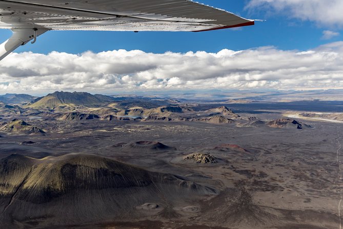 Airplane Sightseeing flight over Laki craters and highland - Skaftafell National Park from the air