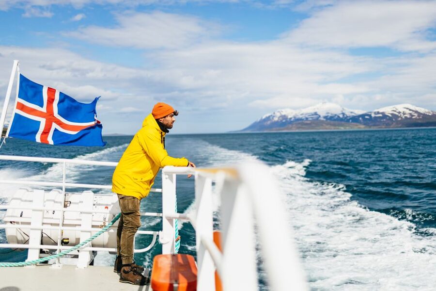 Akureyri: 3-Hour Classic Whale Watching Tour by Ship - Photos, Wi-Fi, and space to watch