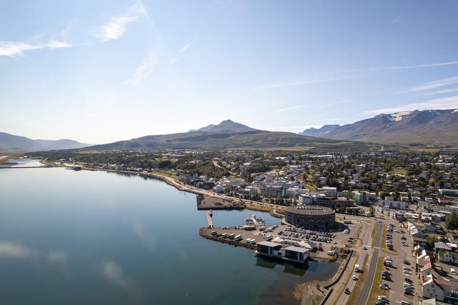 Akureyri: City Walk with Local Food - One hour through Akureyri’s streets