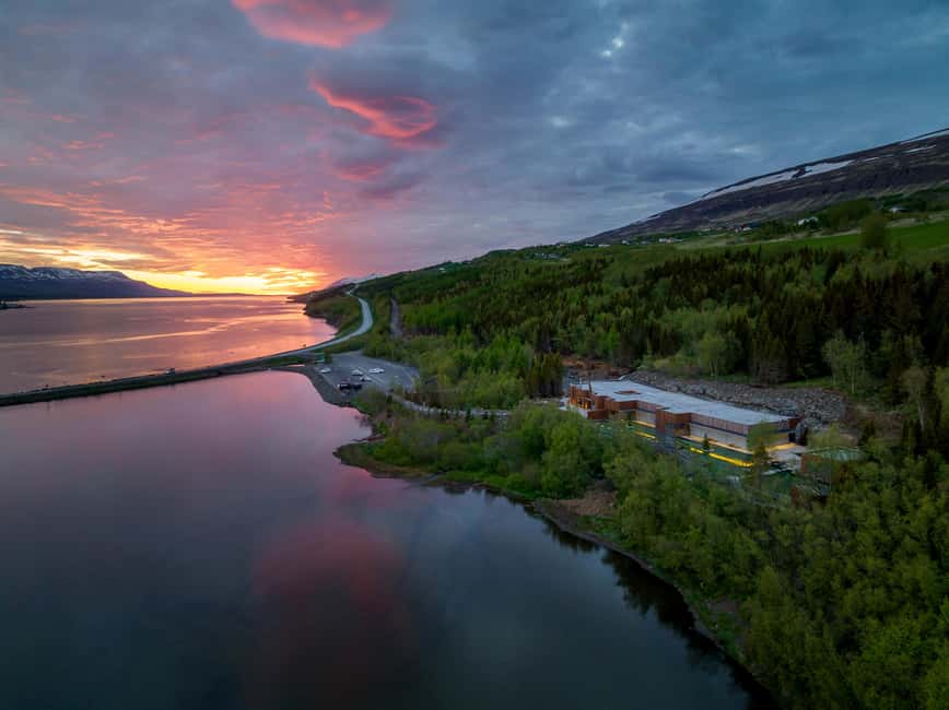 Akureyri: Forest Lagoon Entrance Ticket - The Finnish sauna and 11°C cold plunge