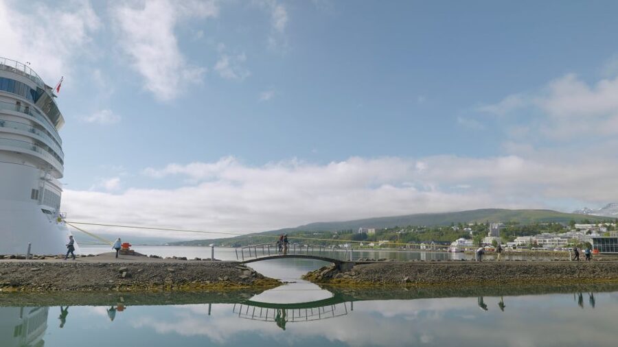 Akureyri Port: Lake Mývatn and Godafoss Waterfall Tour - Time pressure, walking, and lunch