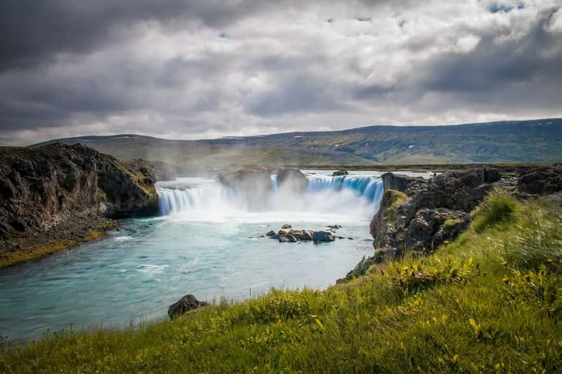 Akureyri Port: Myvatn Nature Baths & Godafoss Waterfall Tour - Who should book this tour