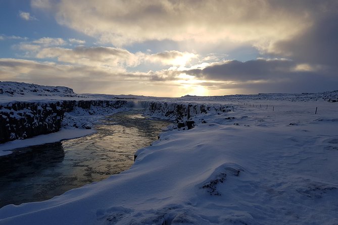 Arctic Fox Travel Dettifoss lake Mývatn winter private super jeep tour - Clothing can make or break the day