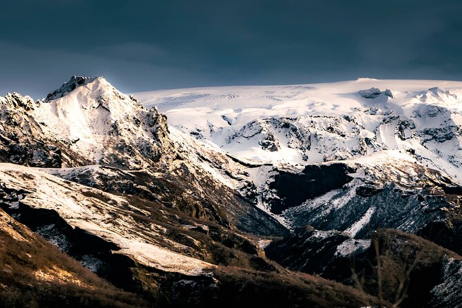 Beautiful Þórsmörk, The Valley of Thor Private - Gígjökull and the mark of the 2010 eruption