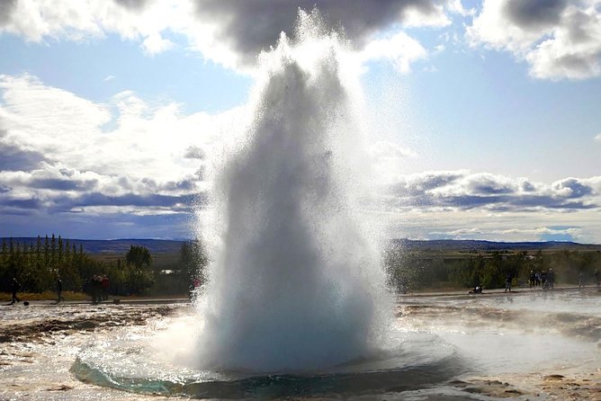 Blue lagoon Premium and Private Golden circle tour - What the private vehicle changes