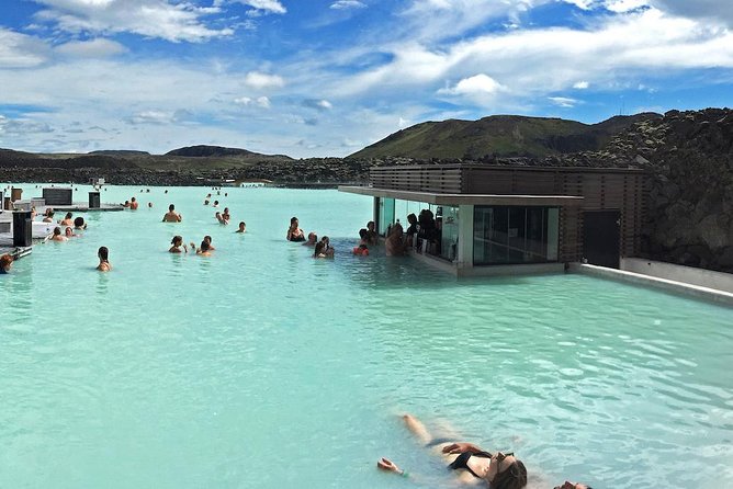 Blue Lagoon & Reykjavík Sightseeing - PRIVATE TOUR - Hallgrímskirkja, Reykjavík’s tall landmark
