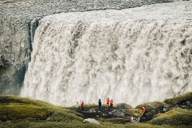 Cruise Tour Godafoss and Myvatn Lake and Dettifoss Small Group - Grjótagjá, a cave between two plates