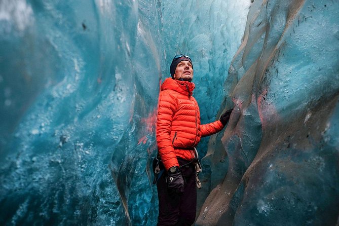 Crystal Treasures of Vatnajökull: Ice Cave Adventure - The guides make the difference