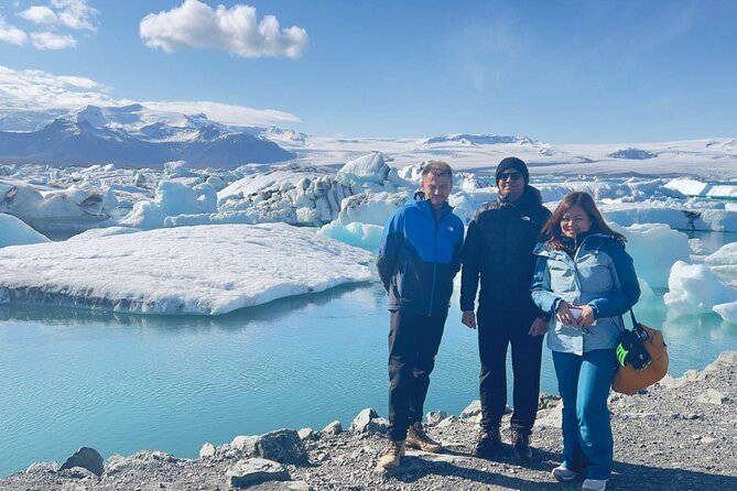 Diamond Beach & Jökulsárlón Floating Glacier Guided Day Tour - Seeing Vatnajökull from the national park