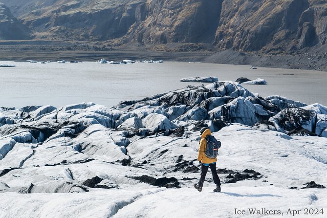 Easy Hike on Sólheimajökull Glacier - What the Sólheimajökull walk is really like
