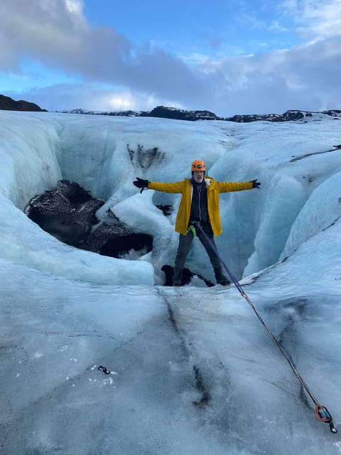 Exclusive Ice Climbing Experience on Sólheimajökull - Learning the ropes before the climb