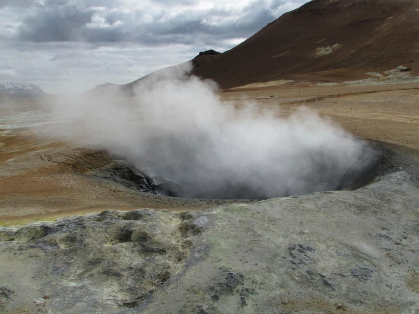From Akureyri: Diamond Circle Tour with Waterfalls - Ásbyrgi, a quieter canyon with an old story