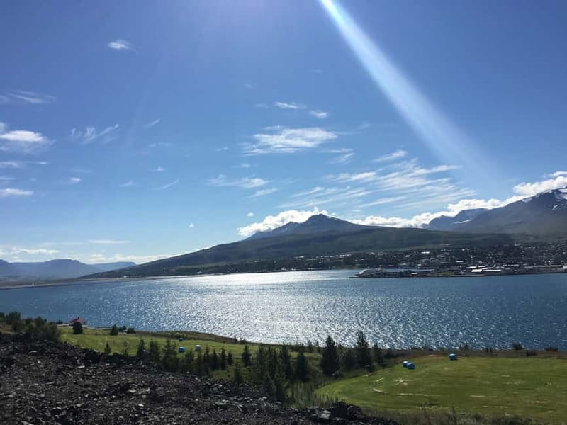 From Akureyri Port: Diamond Circle Guided Day Trip w/ Lunch - Tjörnes and Húsavík add sea air to the route
