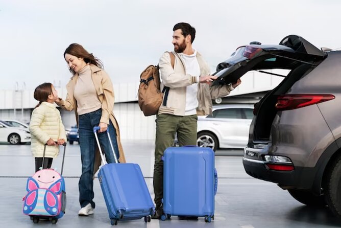 From KEF Airport: Private Transfer to Reykjavik in Iceland - Door-to-door arrival in Reykjavik