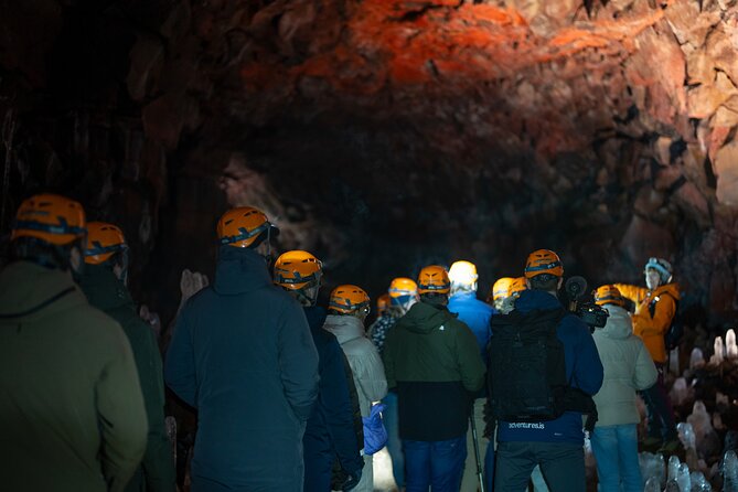 From Reykjavík: Evening Lava Tunnel Tour and Northern Lights Tour - Cocoa, blankets, and the practical comforts