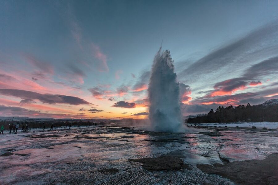 From Reykjavík: Golden Circle & Northern Lights Combo - What the $185 price really covers