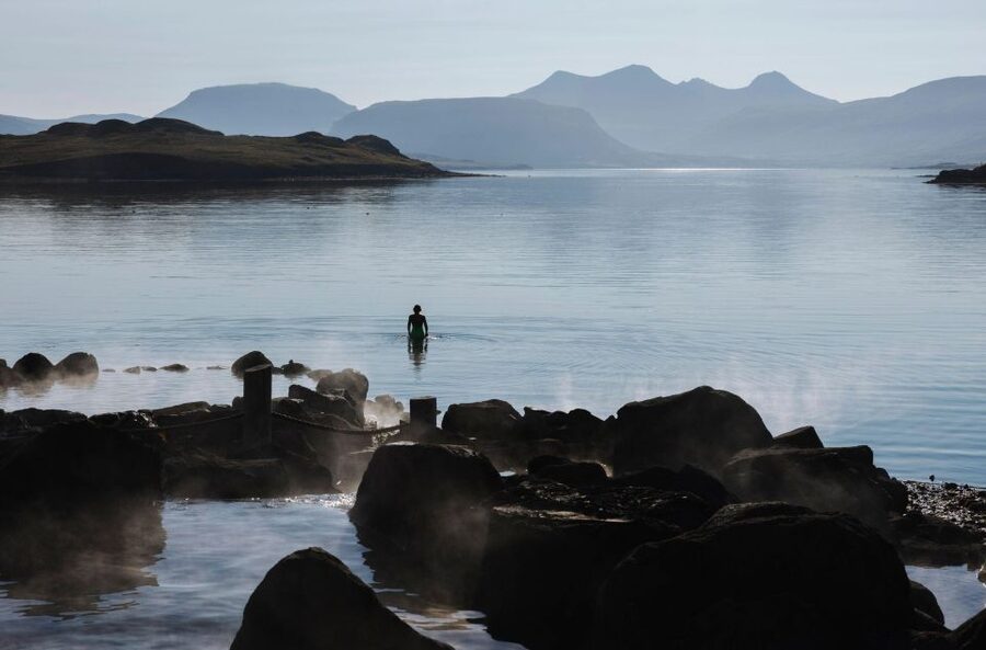 From Reykjavik: Hvammsvík Hot Spring with Transportation - Who will enjoy this outing most