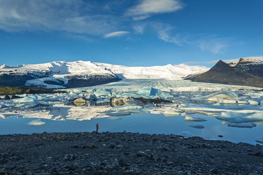 From Reykjavik: Jökulsárlón Glacier Lagoon and Diamond Beach - The road east reveals Iceland in layers