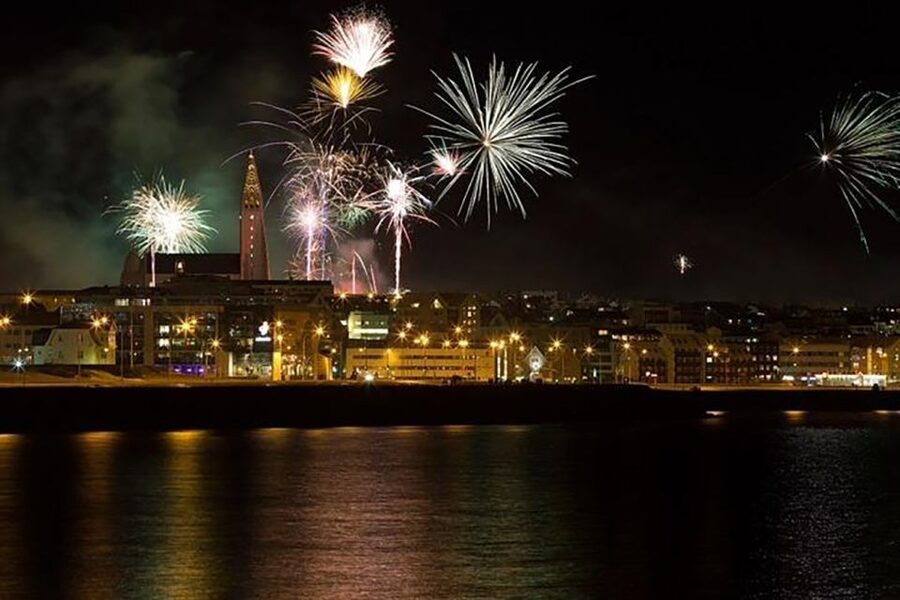 From Reykjavik: New Years Fireworks by Boat - My booking advice for New Year’s Eve
