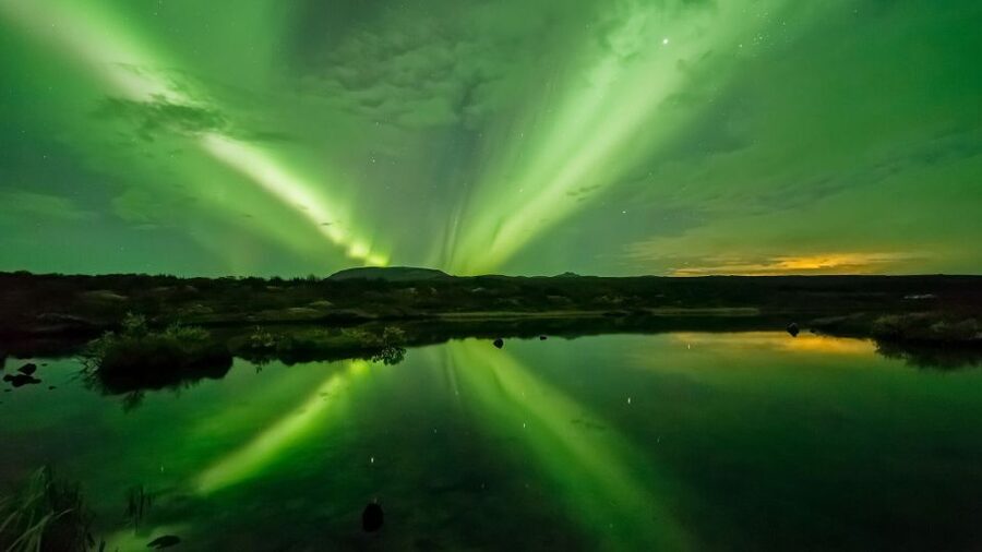 From Reykjavik: Northern Lights Boat Cruise - Staying warm on a cold boat