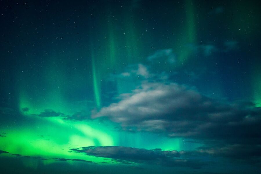 From Reykjavik: Northern Lights Chase with Expert Guide - Taking better Northern Lights pictures