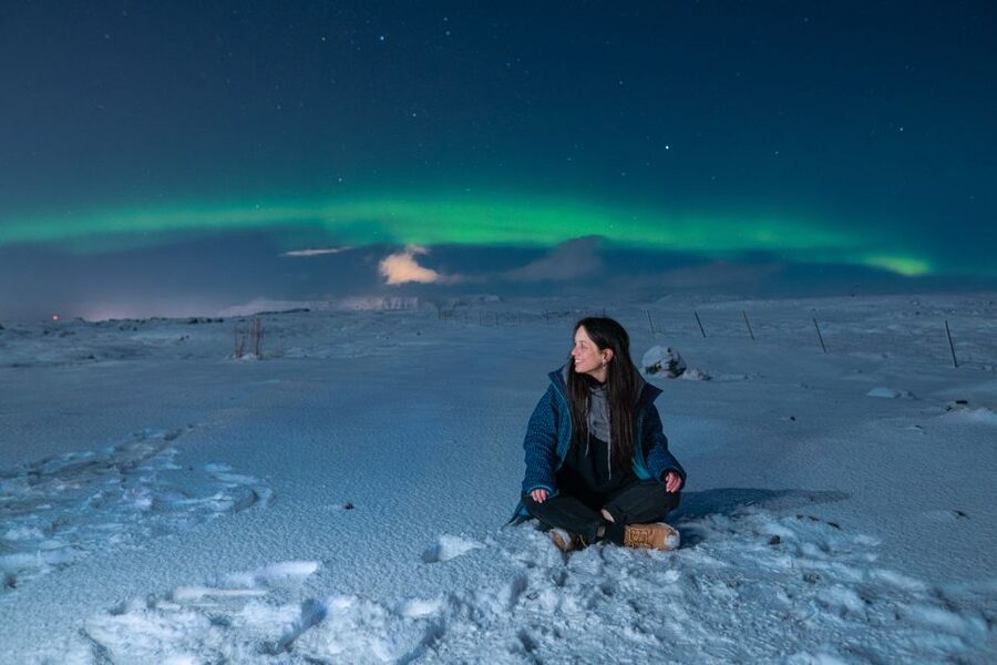 From Reykjavik: Northern Lights Guided Tour with Photos - What the guides add to the night