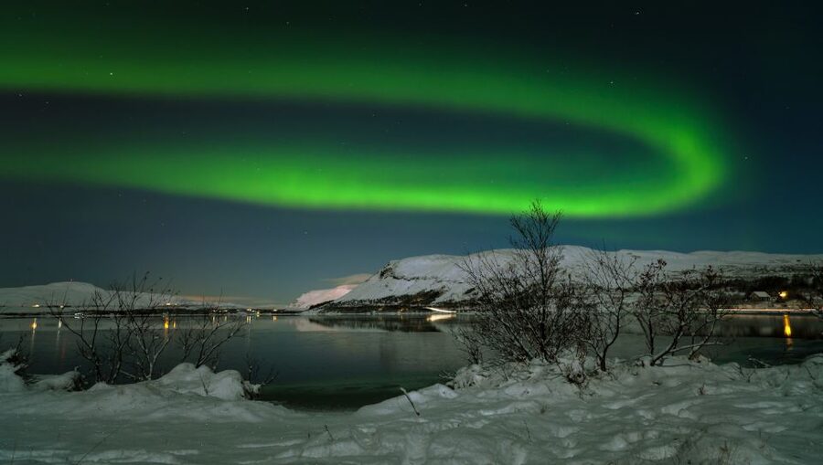 From Reykjavik: Northern Lights Tour with Lifetime Guarantee - Guides make the difference when the lights are faint