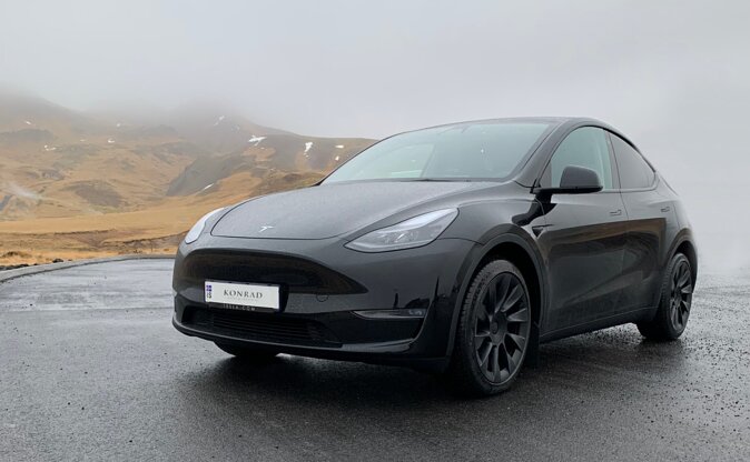 From Reykjavik: Private Golden Circle Iceland Day Tour - A private Tesla changes the feel of the Golden Circle