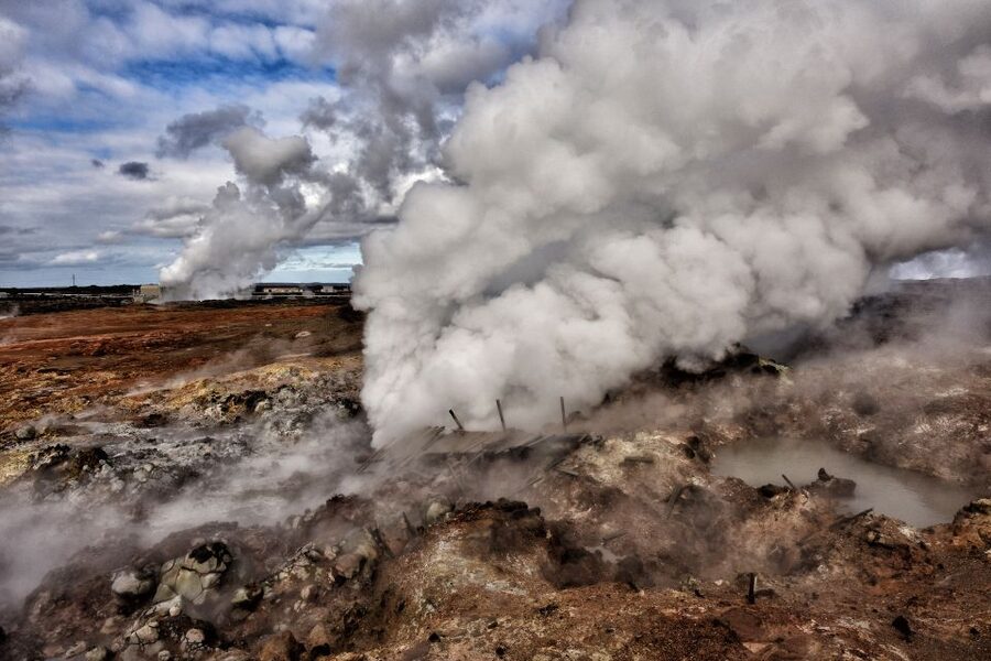 From Reykjavik: Reykjanes Geopark Tour & Airport Transfer - Gunnuhver and the story behind the steam