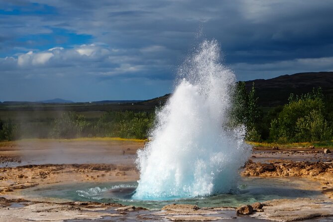 Full-Day Golden Circle Private Tour from Reykjavík - Geysir: steaming ground and a famous eruption