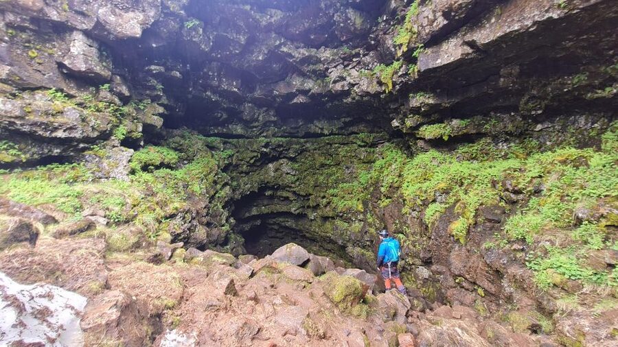 Geological Lava Tunnel Adventure - Arnarker Cave - What the guide adds to the experience