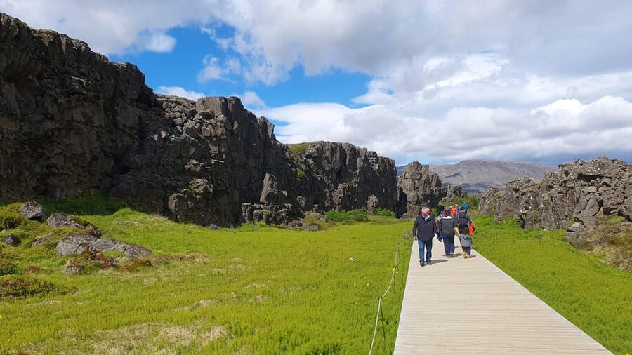 German-Speaking Golden Circle Small Group Tour from Reykjavík - Shore Excursion - Why this Golden Circle shore excursion works