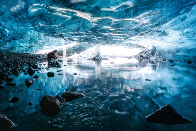 Glacier and Ice Cave Private Photoshoot - 15 Shot Photo Package - Inside the Vatnajökull ice caves