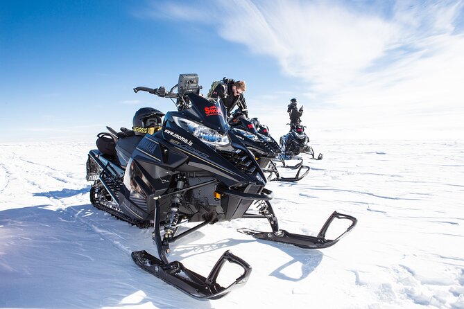 Glacier Rush – Fast pace snowmobile - SnoMo Glacier - One hour on Langjökull with extra horsepower