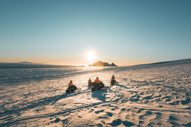 Glacier Snowmobiling from Reykjavik - The long road from Reykjavík to Langjökull