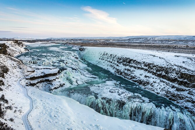 Golden Circle, Kerid and Sky Lagoon Small Group Day Tour - Thingvellir: tectonic plates and Icelandic government