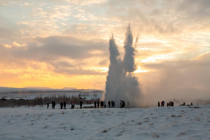 Golden Circle & Northern lights in Iceland - Comfort, group size, and pace