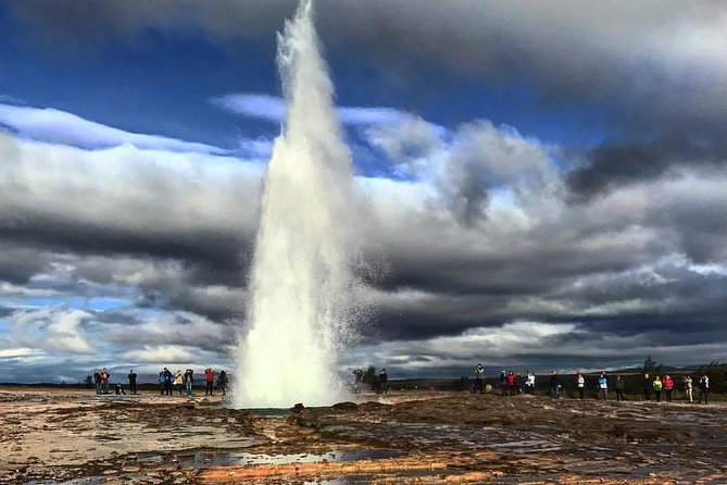 Golden Circle & Secret Lagoon & Friðheimar (lunch included) - PRIVATE TOUR - Thingvellir: where the ground tells the story